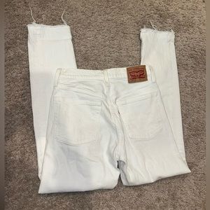 White Levi jeans, size 25
